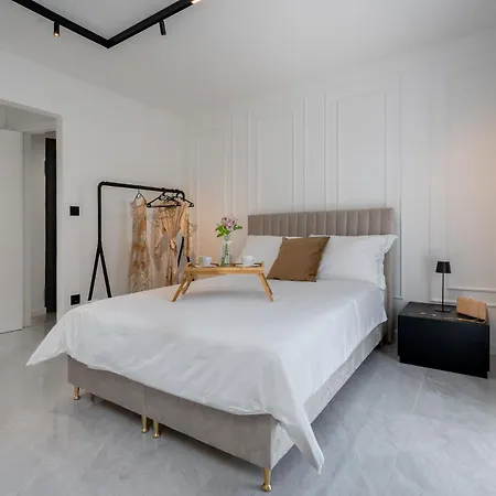 Luxury Need Apartment